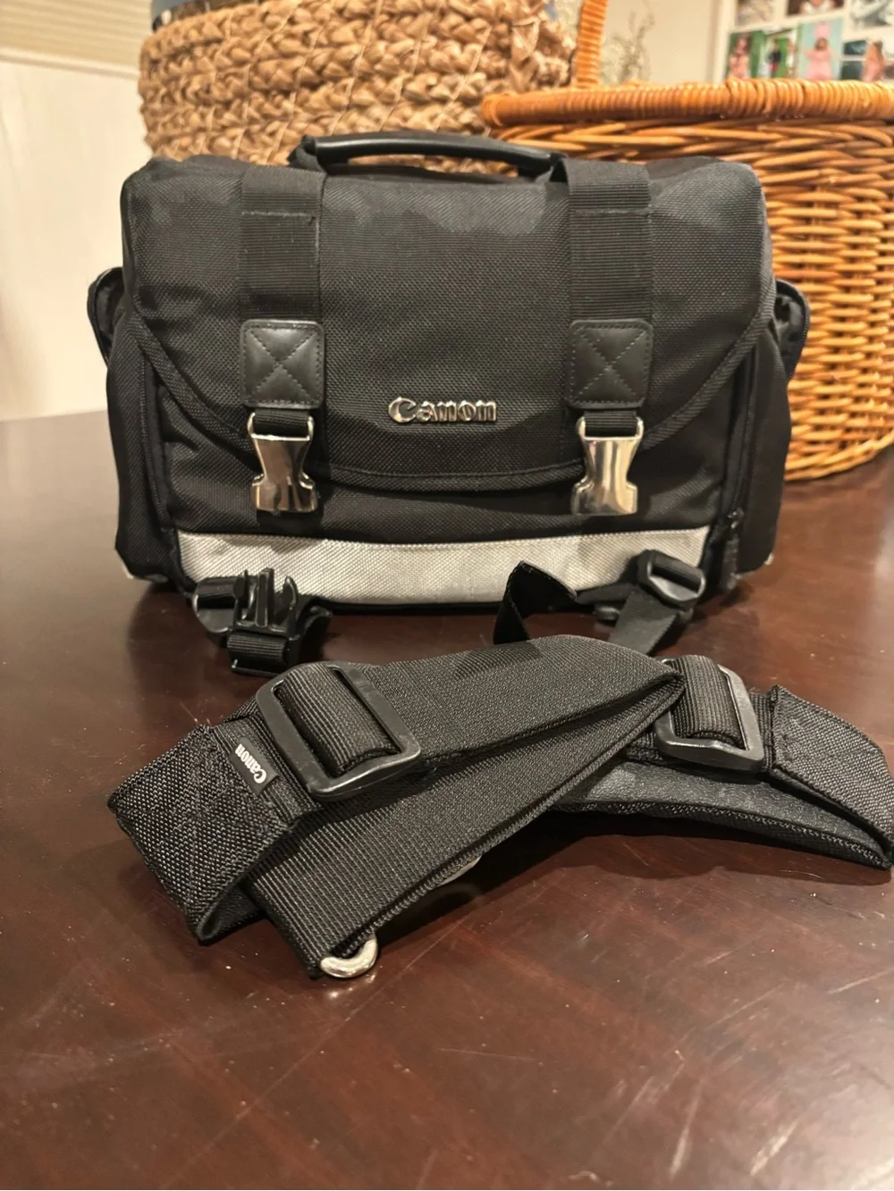 Canon 200DG SLR Camera Bags & Cases Black Digital Camera Gadget Bag